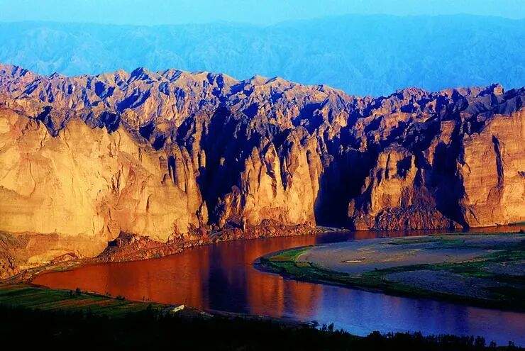 大河雄峰&mdash;&mdash;甘肃景泰黄河石林国家地质公园 | 中国国家地理网